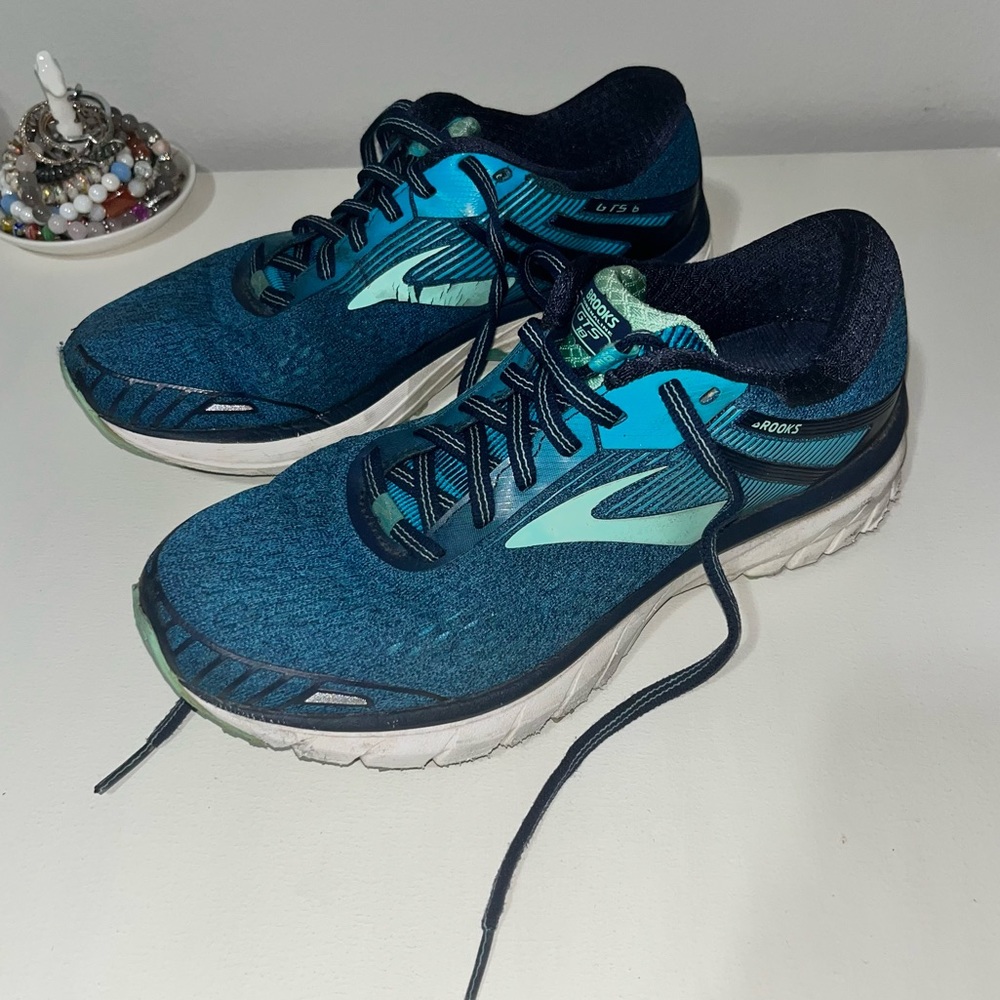 Brooks womens size 7.5 blue workout sneakers - Picture 1 of 7